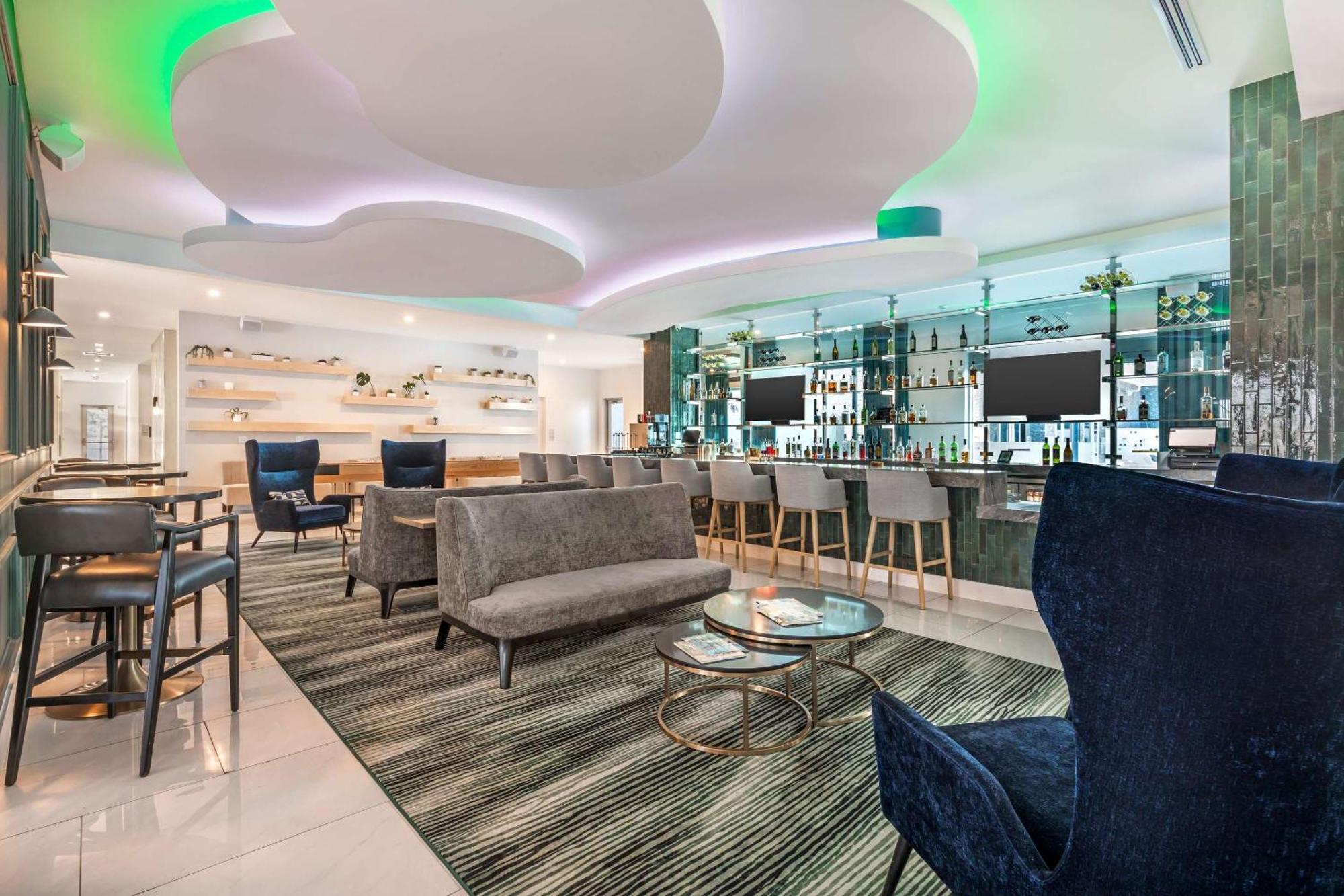 Cambria Hotel Waco University Riverfront Экстерьер фото